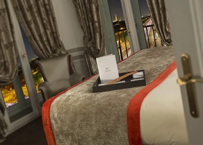 Regina Louvre Hotel 5*