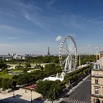 Regina Louvre Hotel 5*