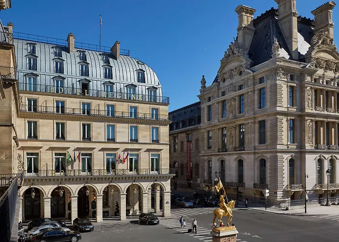מלון Regina Louvre 5*