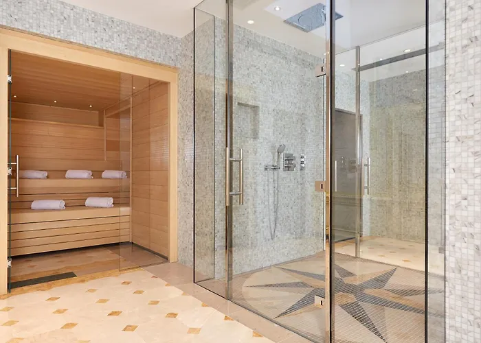Regina Louvre 5*