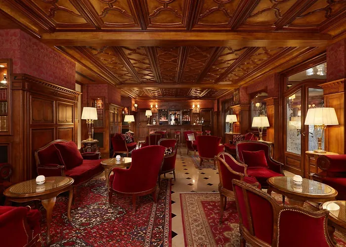 Regina Louvre מלון 5*
