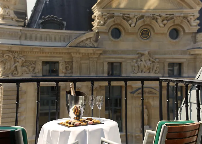 Regina Louvre מלון 5*