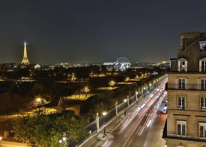 Regina Louvre מלון