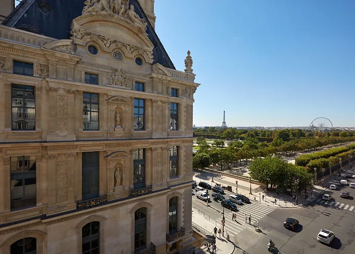 מלון Regina Louvre 5*