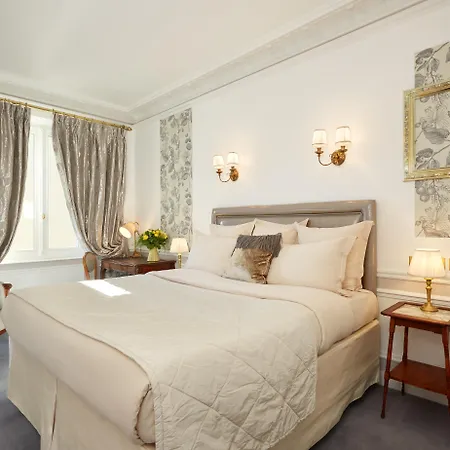 Regina Louvre Hotel 5*