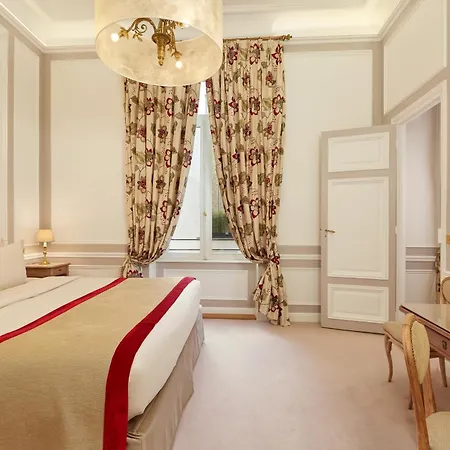 Regina Louvre 5*