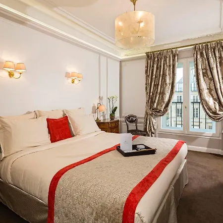Hotel Regina Louvre Paris