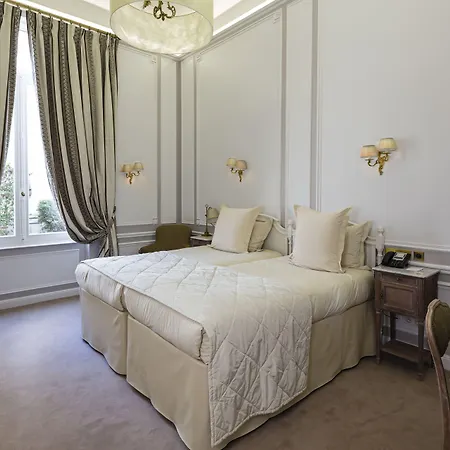 Regina Louvre Hotel
