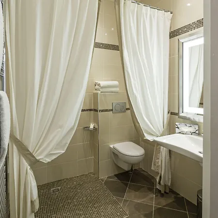 Regina Louvre 5* Paris
