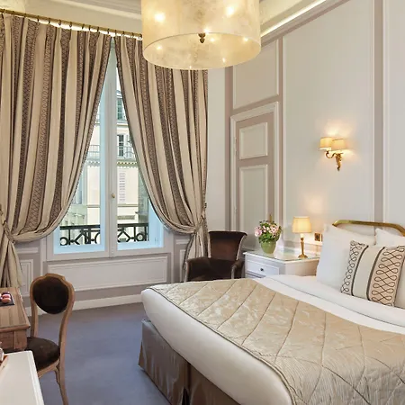 Szálloda Regina Louvre 5*