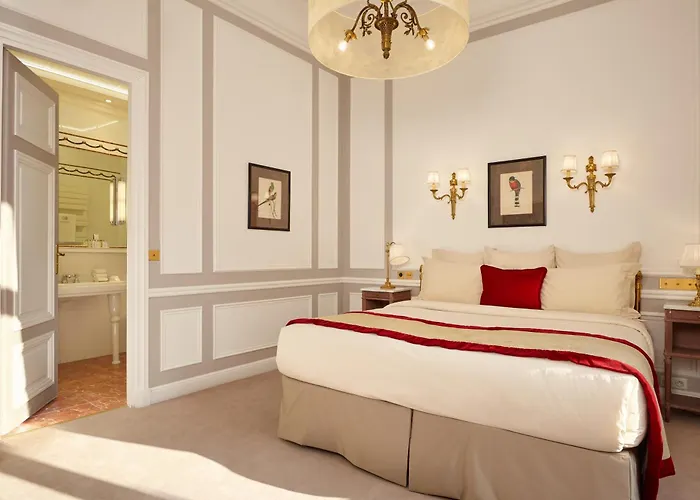 Regina Louvre Отель Париж