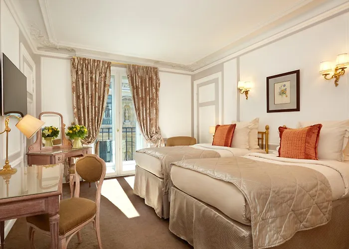 Отель Regina Louvre Париж