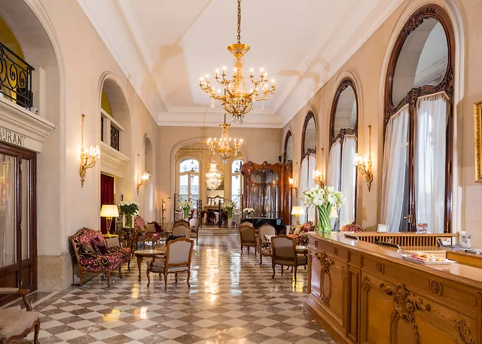 Regina Louvre Отель Париж