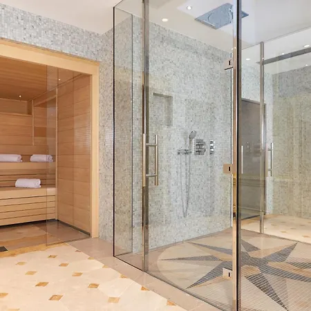 Regina Louvre 5*