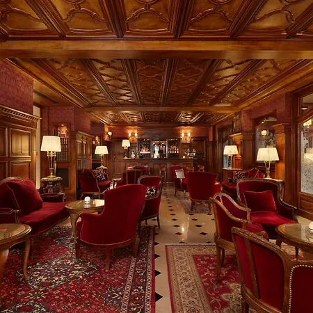 Regina Louvre Hotel 5*