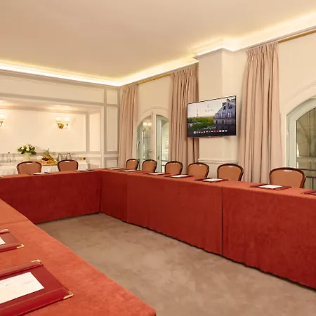 Regina Louvre Otel 5*